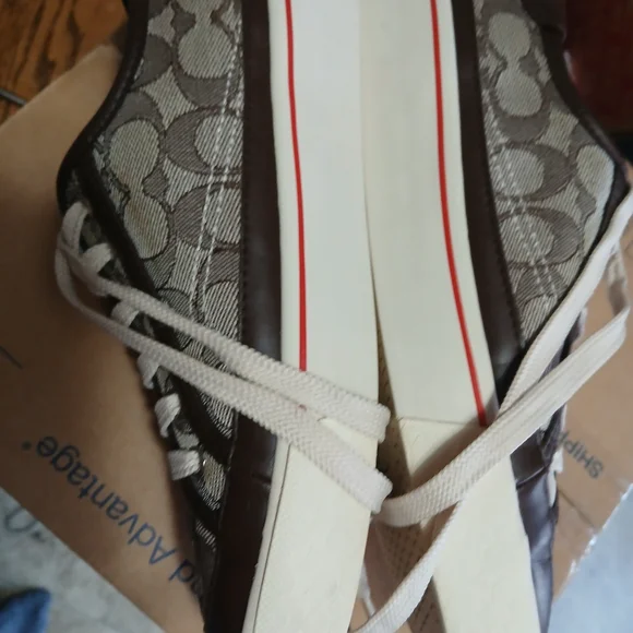 Signature Coach Sneakers, Sz.8B - Picture 3 of 10